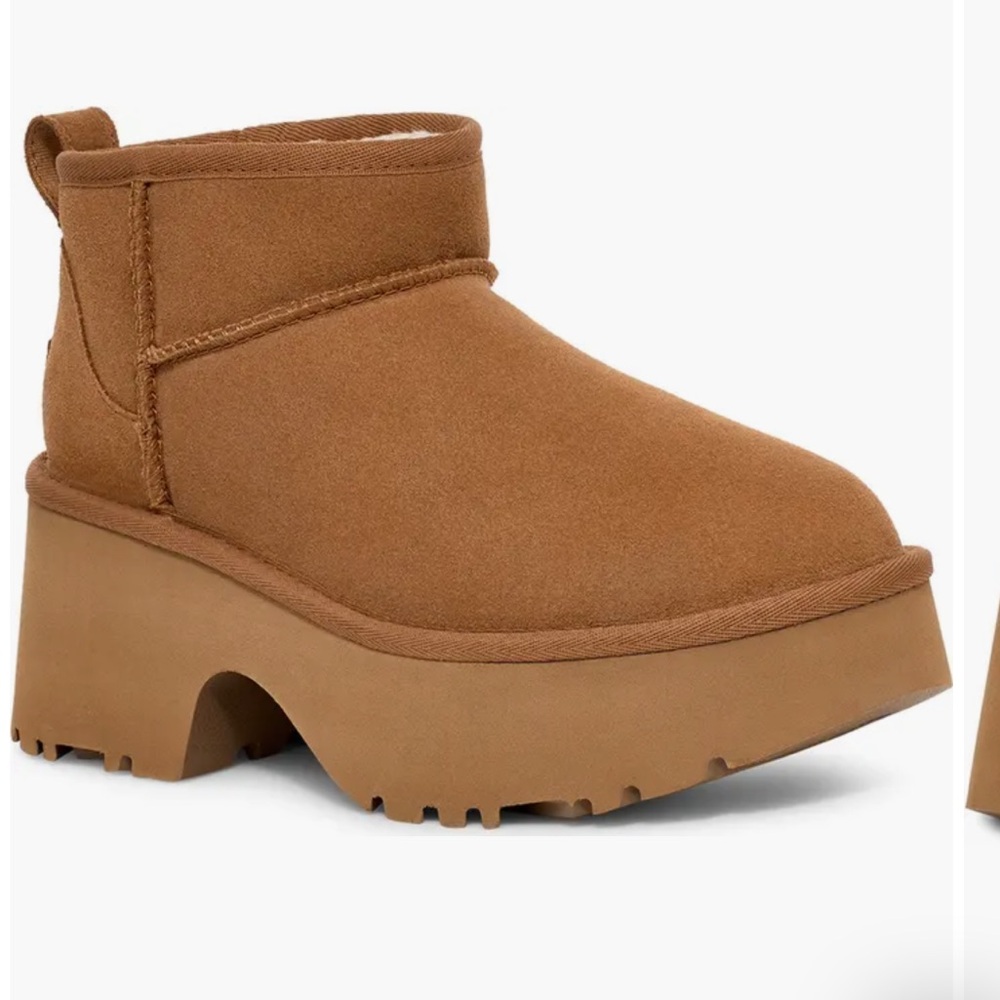 UGG Classic Mini Platform Women's Boots, Size 8 - Che